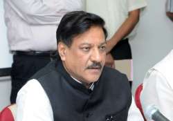 42 congress mlas revolt against maharashtra cm chavan