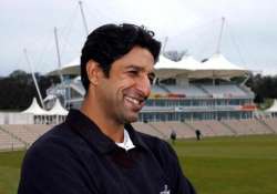 akram too terms dhoni as the best indian captain