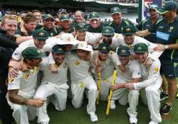 australians celebrate with their own pitch tribute