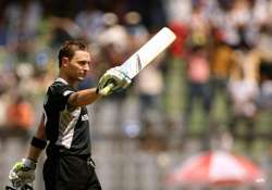 mccullum ton helps new zealand into quarterfinals