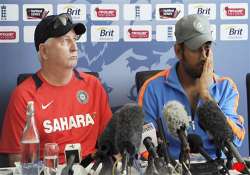 dhoni determined to keep top spot in test rankings