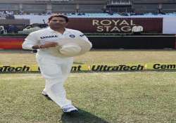 hallowed eden greets sachin tendulkar