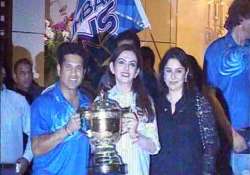 ipl6 mukesh ambani throws a party to celebrate mumbai india s win