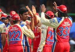 ipl6 rcb beat daredevils in thrilling super over