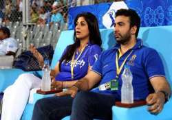 ipl betting shilpa shetty bet rs 1 lakh on one match says delhi police