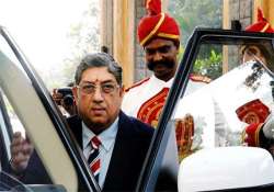 ipl spot fixing bcci officials not keen on replacing srinivasan