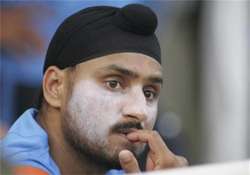 ipl spot fixing mumbai police may question harbhajan 3 csk players