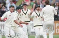 australia dominate over kiwis in wellington test