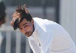 mohammad amir accepted by players after tearful apology