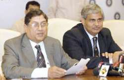 bcci refuses to give 100 crore donation to cwg