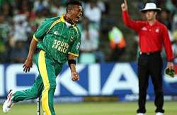 makhaya ntini retires from international cricket