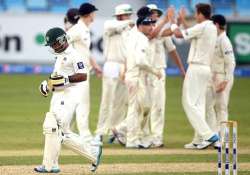 pak vs nz pakistan 281 6 trails nz by 122 in 2nd test