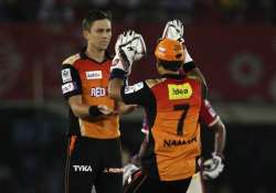 ipl 8 boult warner shine as sunrisers beat kxip by 20 runs