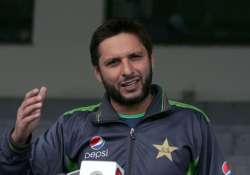 miffed afridi slams journalist over captaincy failure question