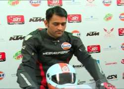 biker dhoni enthralls fans at buddh f1 track