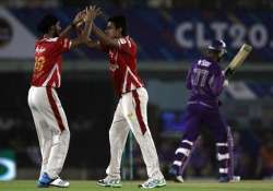 clt20 kings xi bowlers stop hurricanes at 144/6