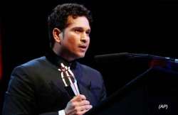 tendulkar gets people s choice award in asian awards in uk