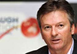 steve waugh s realty firm looks to hook nris