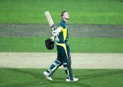 tri series 2015 australia beats england by 3 wickets in 4th odi