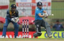 england defeats sri lanka by 5 wickets in 5th odi