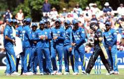 nz vs sl new zealand sets sri lanka 316 to win 6th odi