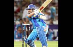 tendulkar leads mumbai to ipl iii semis