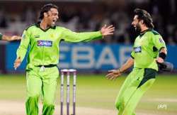 pakistan level series with spirited win at lords