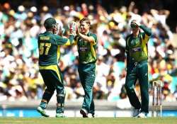 tri series 2015 aussies eye final berth as they take on england