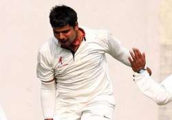 aus vs ind australia opt to bat karn sharma set for test debut