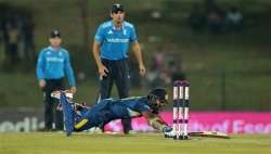 sri lanka post tough 242 8 vs england in 3rd odi