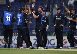 nz vs pak new zealand wins toss bowls in 1st odi