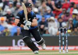 world cup 2015 new zealand thrash sri lanka by 98 runs