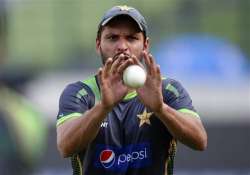 no rift between players and fielding coach pcb