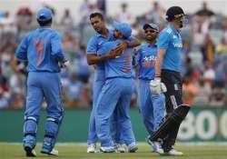 latest updates tri series 6th odi england win by 3 wickets