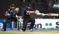 pak vs nz nz wins toss batting 1st in 4th odi