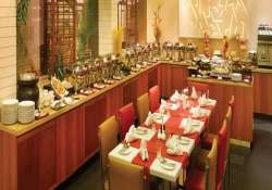 kolkata restaurants offer special food discounts for ipl