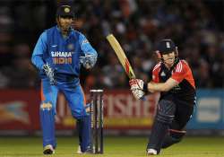 morgan overshadows rahane s fireworks as england beat india in t20