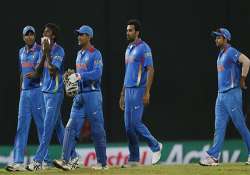 ms dhoni should introspect his leadership skills wasim akram