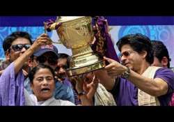 mamata congratulates kkr srk wriddhiman saha