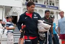 man with sachin s debit card nabbed in mumbai atm