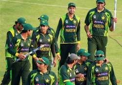 misbah leads pakistan to 108 run odi win