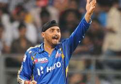 mumbai indians retain captain harbhajan singh