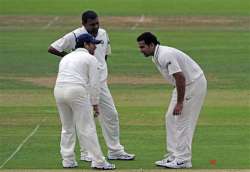 munaf or sreesanth may replace injured zaheer