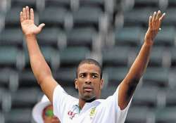 philander returns to south africa squad against pak