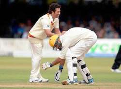 sachin tendulkar delights crowd in short span finch wins it for mcc