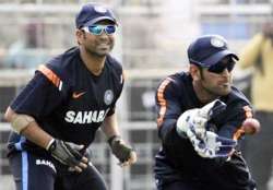 sachin tendulkar ms dhoni to defy icc at wc