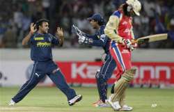 sanga advises deccan team mates to build winning momentum