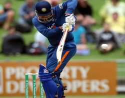 sehwag hit on ribcage expected to be fit for england match