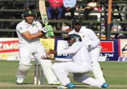 south africa moves ahead in zimbabwe test