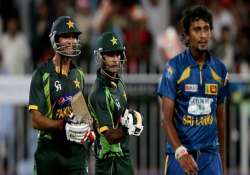 sri lanka wins toss elects to field in 3rd odi